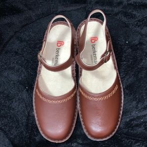 ❤️NWOB Berkemann leather shoes size 8